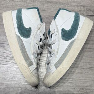 Nike Baby Walker Shoes in White and Teal